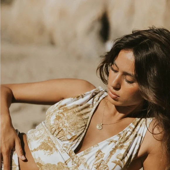 Tropical Print Halter Top and Skirt Set - Picture 5 of 6